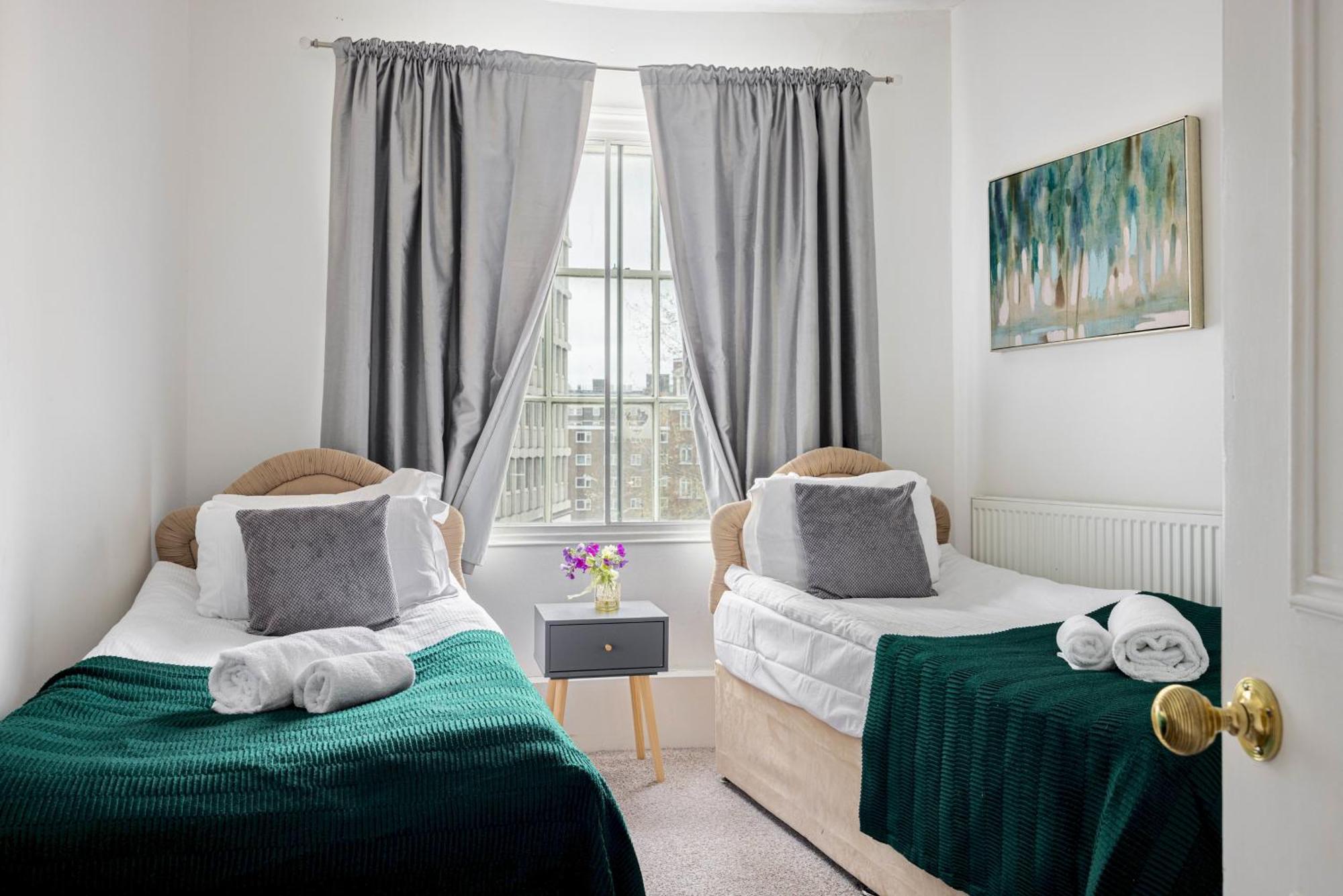 Picktheplace Lancaster Gate London Exterior photo